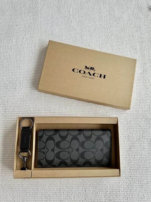 11 Coach Women's Wallet Luxury Leather Bifold Designer