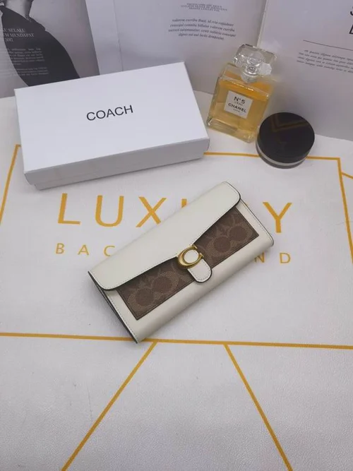 11 Coach Women's Wallet Luxury Leather Bifold Designer