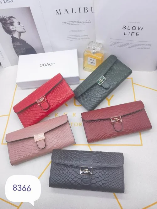 11 Coach Women's Wallet Luxury Leather Bifold Designer