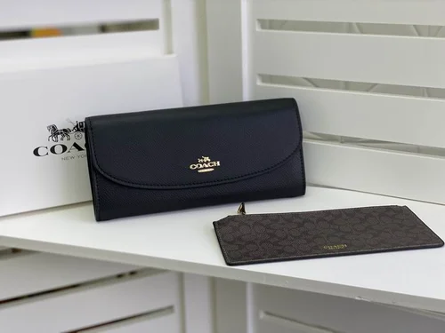 11 Coach Women's Wallet Luxury Leather Bifold Designer