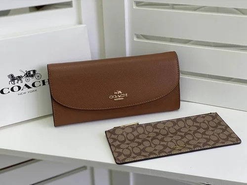 11 Coach Women's Wallet Luxury Leather Bifold Designer