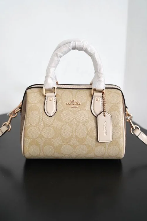 11 Coach Pillow Tabby Shoulder Bag Women Luxury Quilted Leather