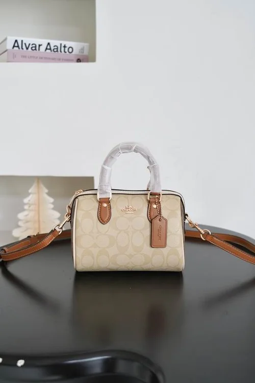 11 Coach Pillow Tabby Shoulder Bag Women Luxury Quilted Leather