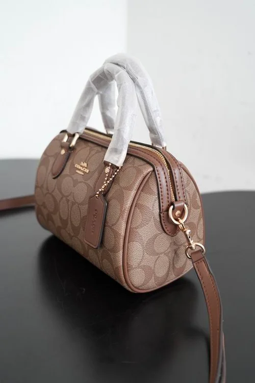 11 Coach Pillow Tabby Shoulder Bag Women Luxury Quilted Leather