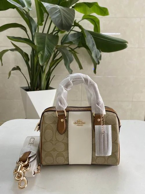 11 Coach Pillow Tabby Shoulder Bag Women Luxury Quilted Leather