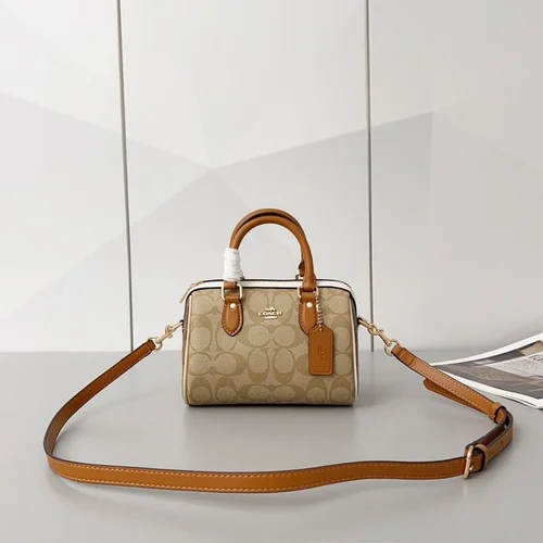 11 Coach Pillow Tabby Shoulder Bag Women Luxury Quilted Leather