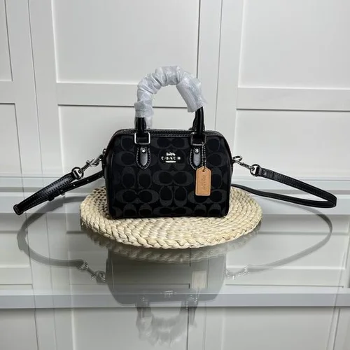 11 Coach Pillow Tabby Shoulder Bag Women Luxury Quilted Leather