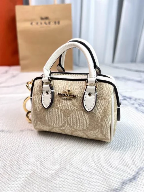 11 Coach Pillow Tabby Shoulder Bag Women Luxury Quilted Leather