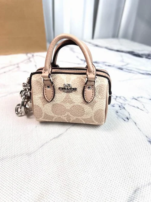 11 Coach Pillow Tabby Shoulder Bag Women Luxury Quilted Leather