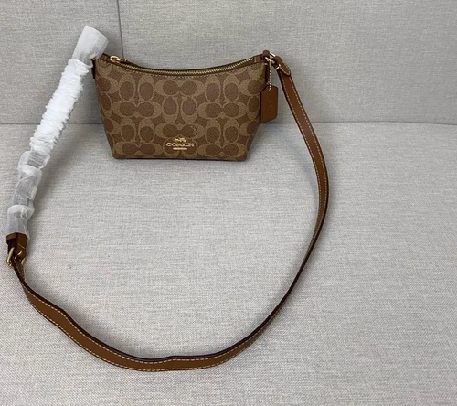 11 Coach Underarm Bag Small Women Luxury Leather Designer