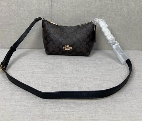 11 Coach Underarm Bag Small Women Luxury Leather Designer