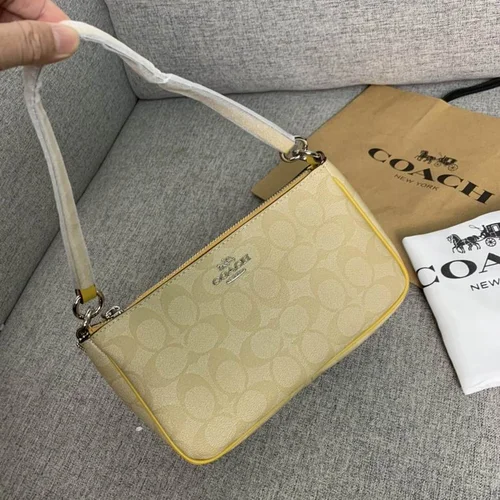 11 Coach Underarm Bag Small Women Luxury Leather Designer