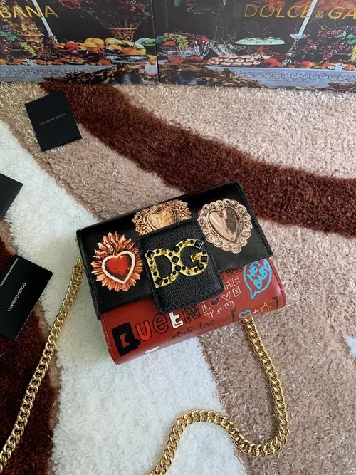 11 Dolce & Gabbana One Shoulder Bag Women Luxury Designer Leather