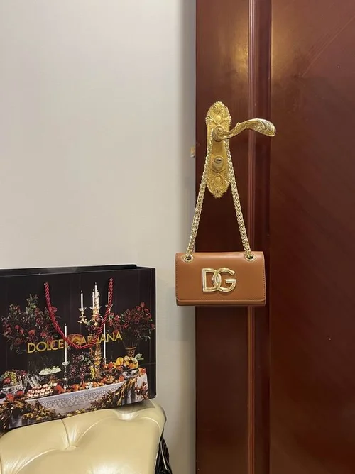 11 Dolce & Gabbana One Shoulder Bag Women Luxury Designer Leather