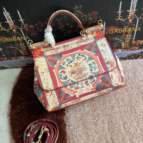 11 Dolce & Gabbana Women's Handbag Medium Luxury Leather Designer