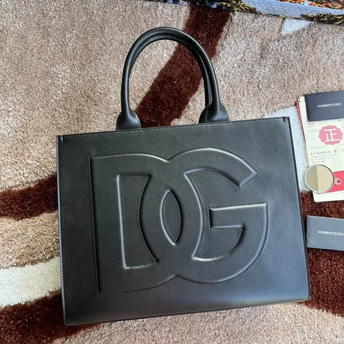 11 Dolce & Gabbana Women's Handbag Medium Luxury Leather Designer