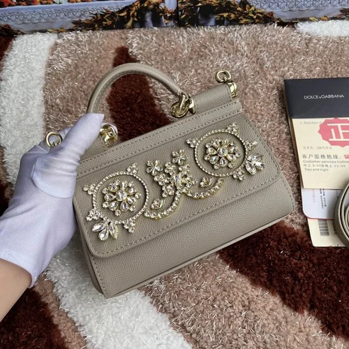 11 Dolce & Gabbana Women's Handbag Medium Luxury Leather Designer