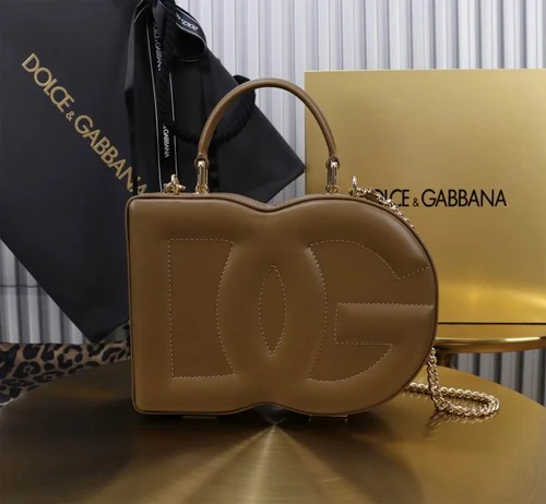 11 Dolce & Gabbana Women's Handbag Medium Luxury Leather Designer