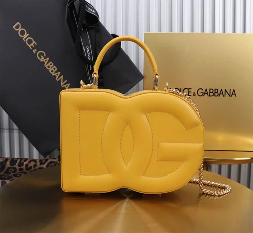11 Dolce & Gabbana Women's Handbag Medium Luxury Leather Designer