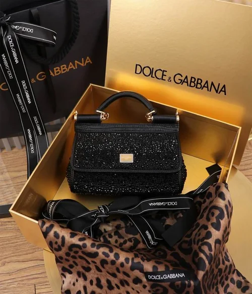 11 Dolce & Gabbana Women's Handbag Medium Luxury Leather Designer