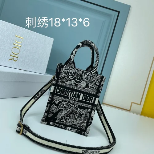 11 Dior Single Shoulder Bag Small Women Luxury Designer