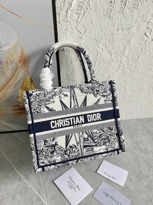 11 Dior Lady Rhombus Diamond Quilted Bag Women Luxury