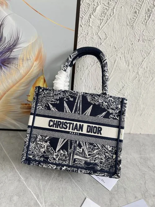 11 Dior Lady Rhombus Diamond Quilted Bag Women Luxury