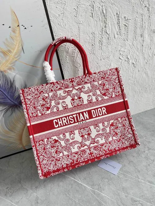 11 Dior Lady Rhombus Diamond Quilted Bag Women Luxury