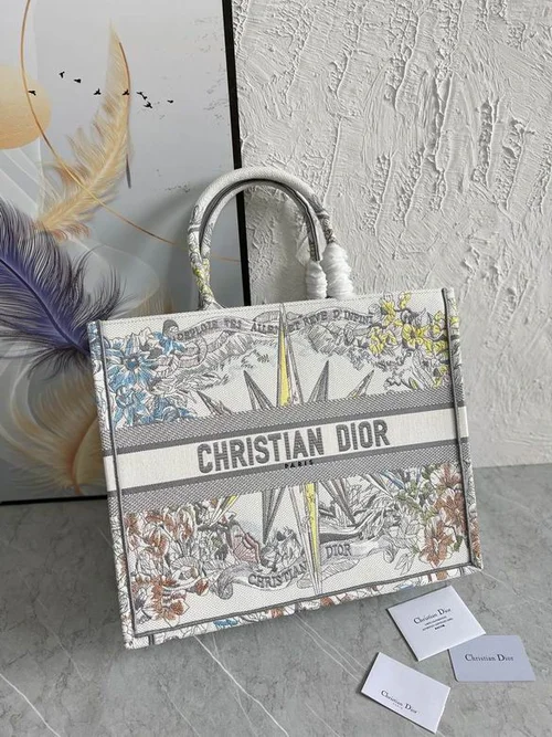 11 Dior Lady Rhombus Diamond Quilted Bag Women Luxury