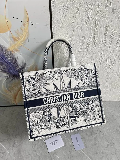 11 Dior Lady Rhombus Diamond Quilted Bag Women Luxury