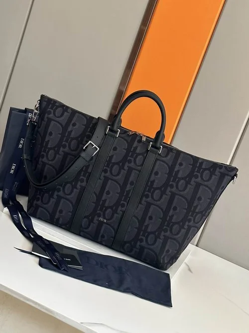 11 Dior Weekender Large Travel Bag Women Luxury Canvas