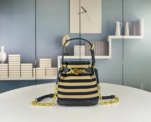 11 Dior Bucket Bag Small Drawstring Women Luxury Leather