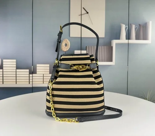 11 Dior Bucket Bag Small Drawstring Women Luxury Leather