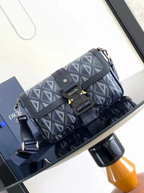 11 Dior Hit The Road Messenger Bag Men Luxury Oblique Canvas