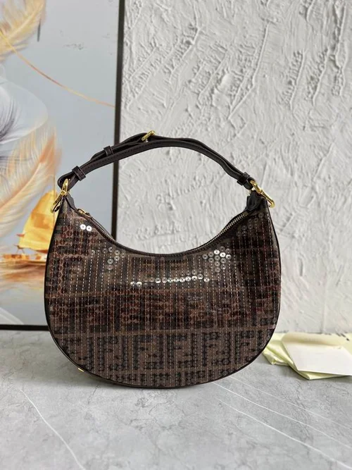 11 Fendi Graphy Medium Shoulder Bag Women Luxury Designer