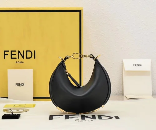 11 Fendi Graphy Medium Shoulder Bag Women Luxury Designer