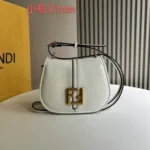 11 Fendi Women's Shoulder Bags Medium Luxury Leather Designer
