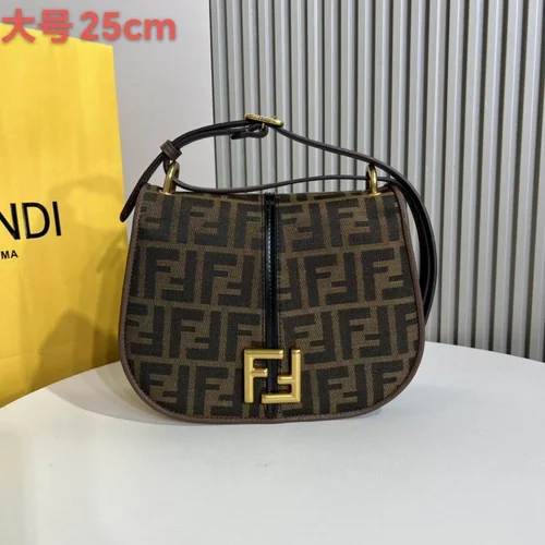 11 Fendi Women's Shoulder Bags Medium Luxury Leather Designer