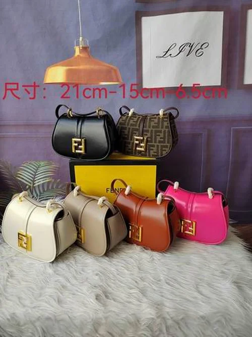 11 Fendi Women's Shoulder Bags Medium Luxury Leather Designer