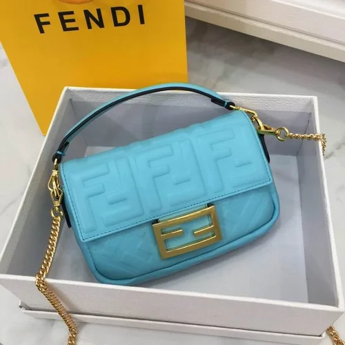 11 Fendi Women's Shoulder Bags Medium Luxury Leather Designer