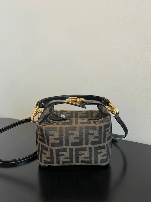 Fendi Original Women's Shoulder Bags Authentic Luxury Collection