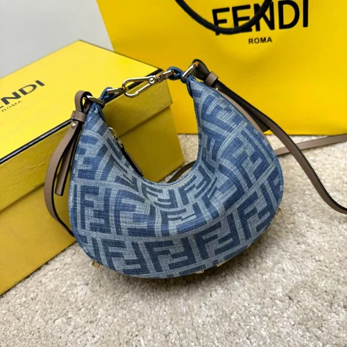 11 Fendi Graphy Medium Shoulder Bag Women Luxury Designer