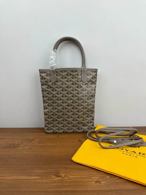 11 Goyard Handbag Medium Women Luxury Coated Gilbert Canvas