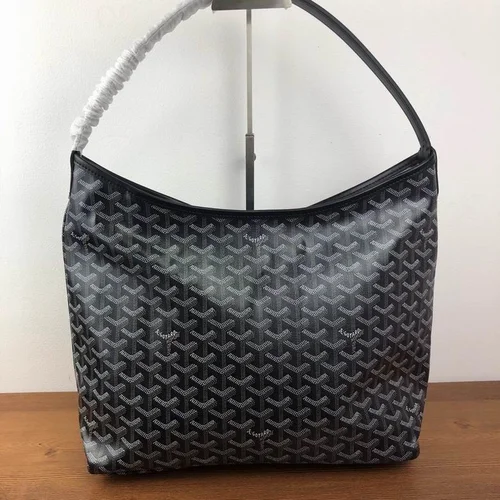 11 Goyard Axillary Pouch Small Women Luxury Coated Canvas