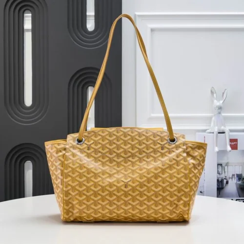 11 Goyard Rouette Shoulder Bag Small Women Luxury Coated Canvas