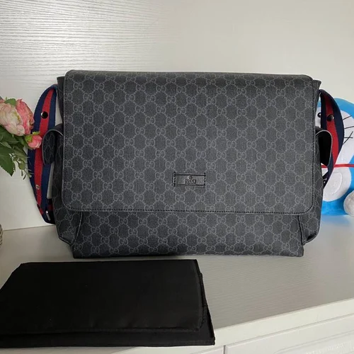 11 Gucci Original Messenger Bag Authentic GG Canvas Luxury