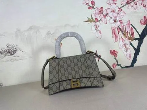 11 Gucci Women's Designer Bags Hot Collection Luxury GG Canvas