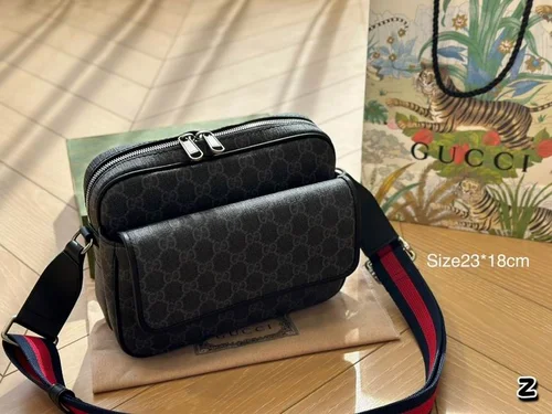 11 Gucci Original Camera Case Small Authentic GG Supreme