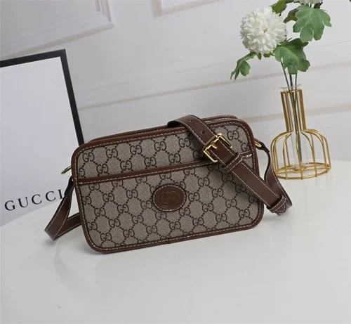 11 Gucci Original Camera Case Small Authentic GG Supreme