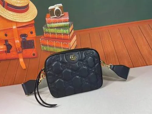 11 Gucci Original Camera Case Small Authentic GG Supreme